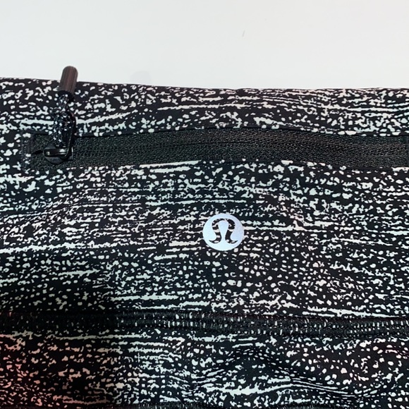 Lululemon tight - Picture 3 of 5